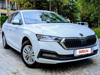 2021 Skoda Octavia IV (A8), белый, 2850000 рублей, вид 4
