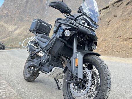 2024 CFMoto 800MT Explore, чёрный, 850000 рублей, вид 2