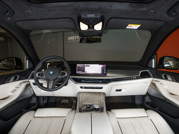 2026 BMW X7 40i I (G07) Рестайлинг, чёрный - вид 12