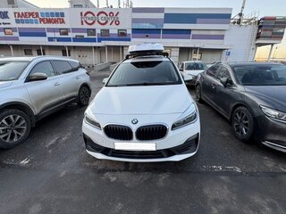 2018 BMW 2 серии Gran Tourer Gran Tourer 220d F46 Рестайлинг, белый, 2100000 рублей, вид 3