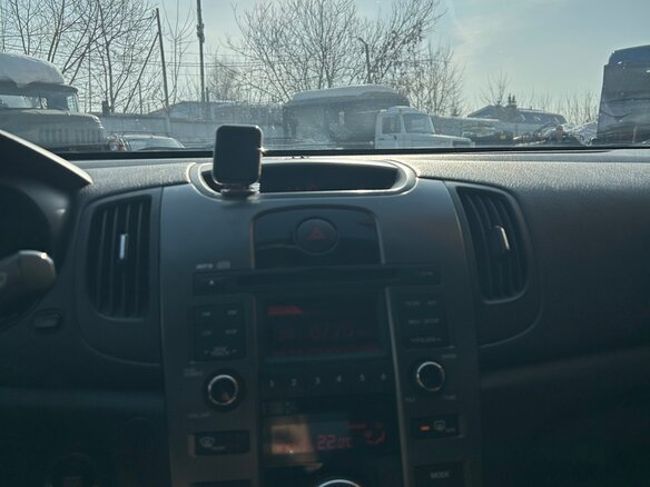 2011 Kia Cerato 6-speed II, золотистый - вид 11