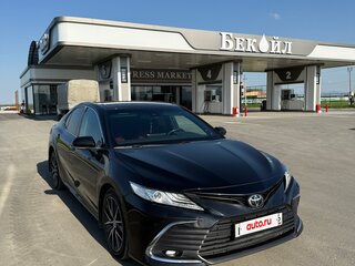 2021 Toyota Camry VIII (XV70) Рестайлинг, чёрный, 2900000 рублей, вид 2