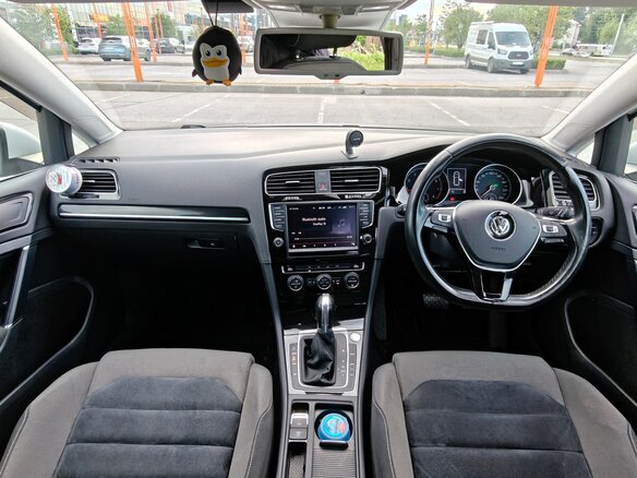 2014 Volkswagen Golf VII, белый, 1370000 рублей - вид 9