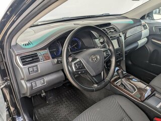 2017 Toyota Camry VII (XV50) Рестайлинг 2, чёрный, 2220000 рублей, вид 2