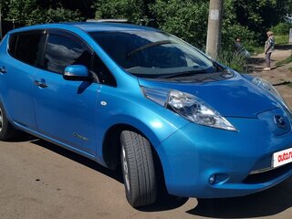2011 Nissan Leaf I (ZE0/AZE0), синий, 700000 рублей, вид 1