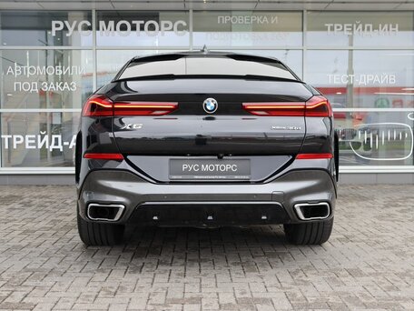 2021 BMW X6 30d III (G06), чёрный, 7350000 рублей, вид 4