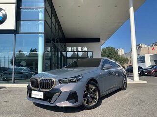 2026 BMW i5 Long eDrive35L, голубой, 6333666 рублей, вид 1