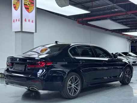 2022 BMW 5 серии Long 525Li VII (G30/G31/G38) Рестайлинг, чёрный, 3800000 рублей, вид 3