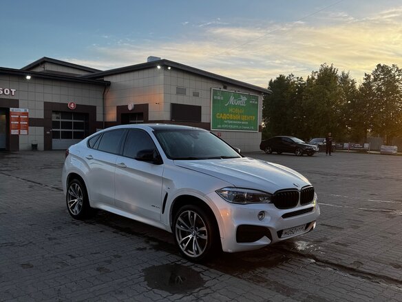 2019 BMW X6 40d II (F16), белый, 4500000 рублей - вид 1