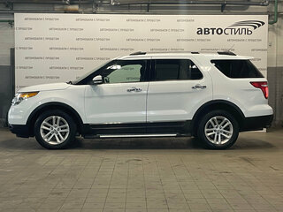 2013 Ford Explorer V, белый, 1299000 рублей, вид 2