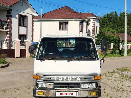1987 Toyota Dyna, белый, 550000 рублей, вид 2