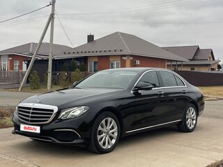 2019 Mercedes-Benz E-Класс 220 d V (W213, S213, C238), чёрный, 4099000 рублей, вид 1