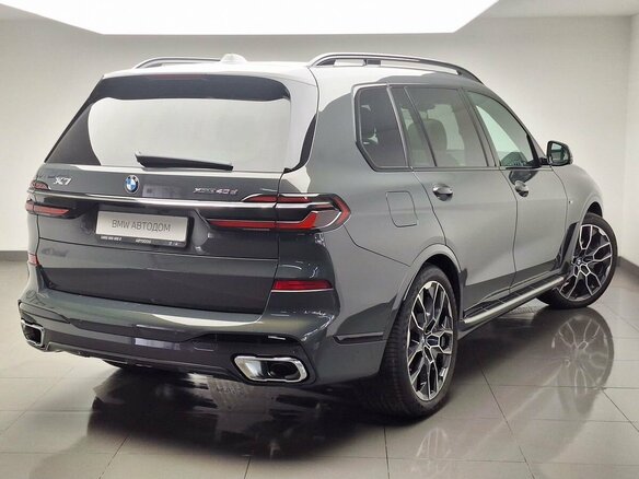 2026 BMW X7 40d I (G07) Рестайлинг, серый, 18100000 рублей - вид 2