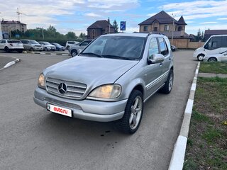 1998 Mercedes-Benz M-Класс 320 I (W163), серый, 490000 рублей, вид 1