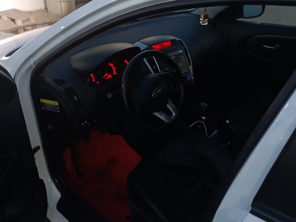 2010 Kia Ceed I, белый, 825000 рублей - вид 5