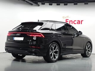 2023 Audi Q8 50 TDI I (4M), чёрный, 11300000 рублей, вид 2