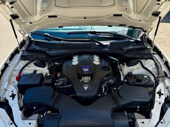 2015 Maserati Ghibli S Q4 III, белый, 2550000 рублей - вид 15