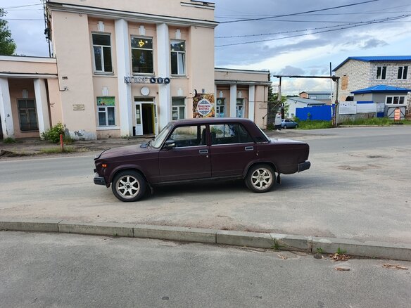 2006 Lada (ВАЗ) 2107, пурпурный, 140000 рублей - вид 3