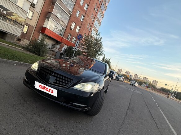 2011 Mercedes-Benz S-Класс 500 V (W221) Рестайлинг, чёрный, 2100000 рублей - вид 1