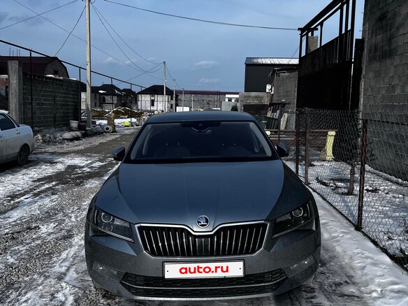 2018 Skoda Superb III, серый, 2050000 рублей - вид 1