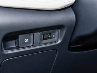 2026 Lynk & Co 06 I Рестайлинг, фиолетовый, 2650000 рублей, вид 4