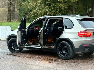 2007 BMW X5 48i II (E70), бежевый, 1750000 рублей, вид 3