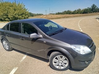2011 Opel Astra H Рестайлинг, серый, 700000 рублей, вид 2