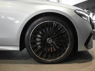 2025 Mercedes-Benz E-Класс 300 VI (W214, S214), серый, 9776000 рублей, вид 5