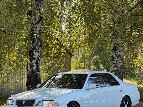 1998 Toyota Cresta V (X100), белый, 680000 рублей, вид 3