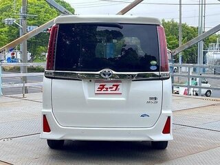 2021 Toyota Noah III (R80) Рестайлинг, белый, 1755017 рублей, вид 4