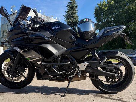 2018 Kawasaki Ninja 650, чёрный, 620000 рублей, вид 1