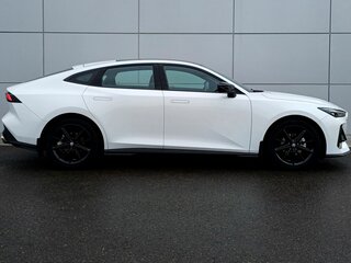 2023 Changan UNI-V I, белый, 2300000 рублей, вид 5