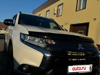 2021 Mitsubishi Outlander III Рестайлинг 3, белый, 3500000 рублей, вид 3