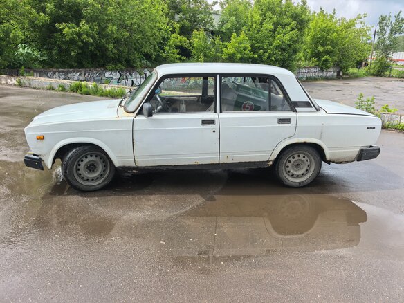 1990 Lada (ВАЗ) 2107, белый, 100000 рублей - вид 4