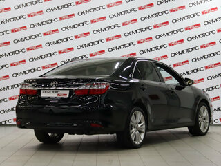 2016 Toyota Camry VII (XV50) Рестайлинг, чёрный, 1865650 рублей, вид 3