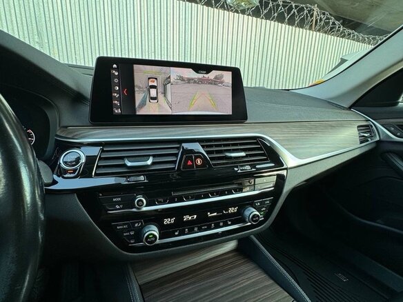 2019 BMW 5 серии 520d xDrive VII (G30/G31/G38), белый, 3200000 рублей - вид 16