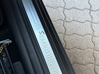 2023 Mini Hatch Cooper S III (F55/F56) Рестайлинг 2, белый, 2790000 рублей, вид 5