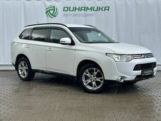 2012 Mitsubishi Outlander III, белый, 1150000 рублей, вид 3