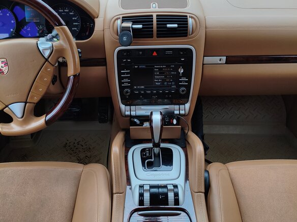 2009 Porsche Cayenne Diesel I Рестайлинг (957), коричневый, 1720000 рублей - вид 9