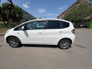2010 Honda Fit II, белый, 690000 рублей, вид 4