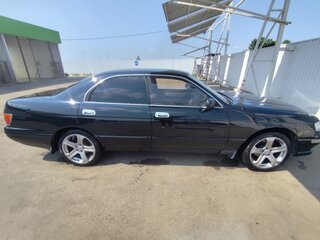 1994 Toyota Crown IX (S140), белый, 700000 рублей, вид 2