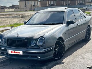 1996 Mercedes-Benz E-Класс 230 II (W210, S210), серебристый, 500000 рублей, вид 2