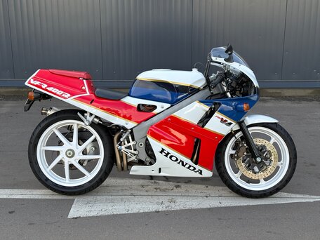 1993 Honda VFR 400, белый, 500000 рублей, вид 4