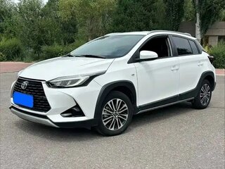 2023 Toyota Yaris L X XP150 Рестайлинг, белый, 1420000 рублей, вид 1