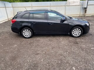 2013 Chevrolet Cruze I Рестайлинг, чёрный, 825000 рублей, вид 3