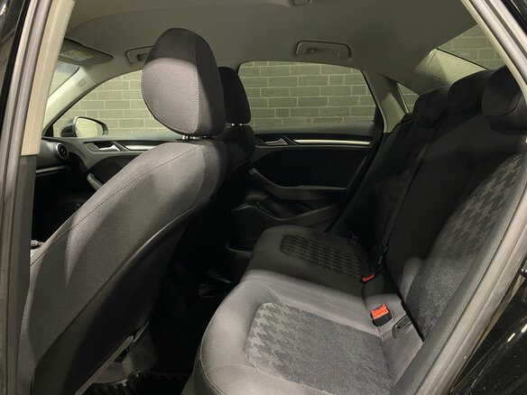 2013 Audi A3 III (8V), чёрный - вид 11