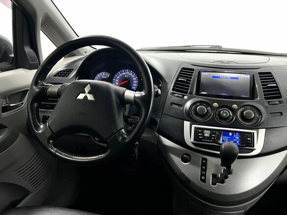 2008 Mitsubishi Grandis I, серый - вид 16