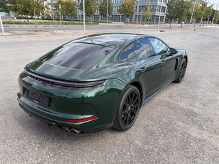 2026 Porsche Panamera 4 III, зелёный, 22990000 рублей, вид 3