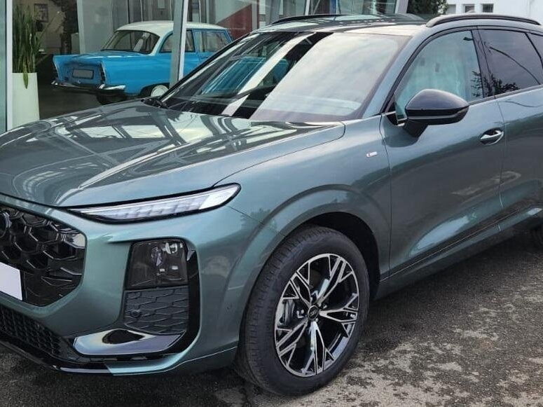 Открыть фотографии: Audi Q3 III (FJ)
