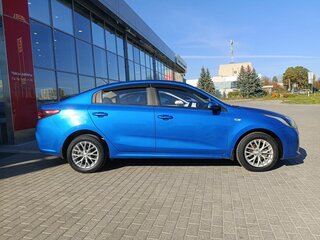2017 Kia Rio IV, синий, 1400000 рублей, вид 4